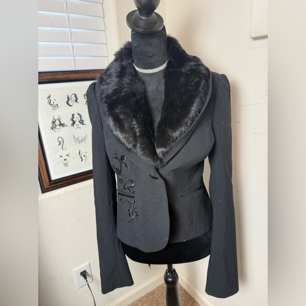 Guess black detachable‎ faux fur collar beaded blazer